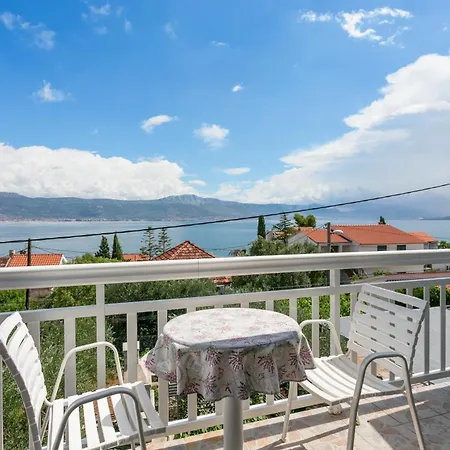 Апартаменты By The Sea Slatine, Ciovo - 6000 *